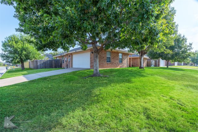 2102 OLD IRONSIDES Road, Abilene, TX 79601