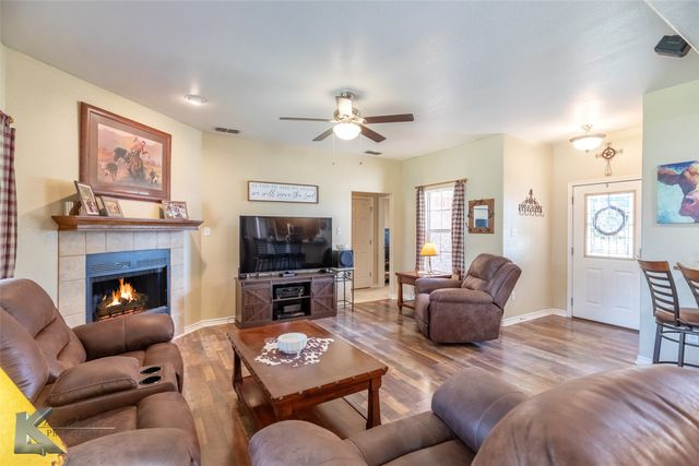 2102 OLD IRONSIDES Road, Abilene, TX 79601