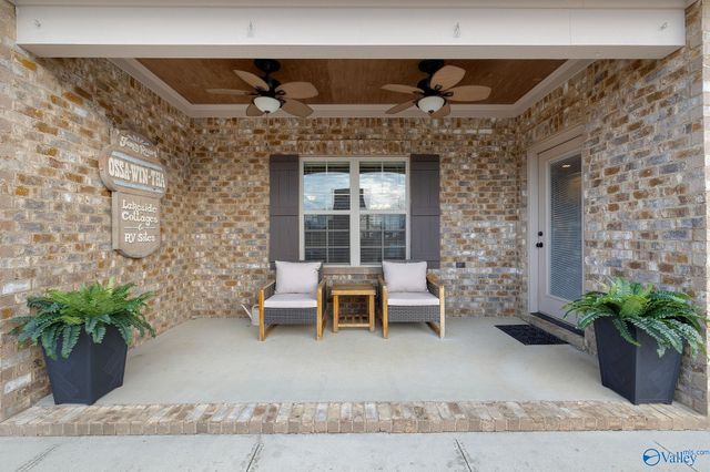 17173 Lochton Drive, Athens, AL 35613