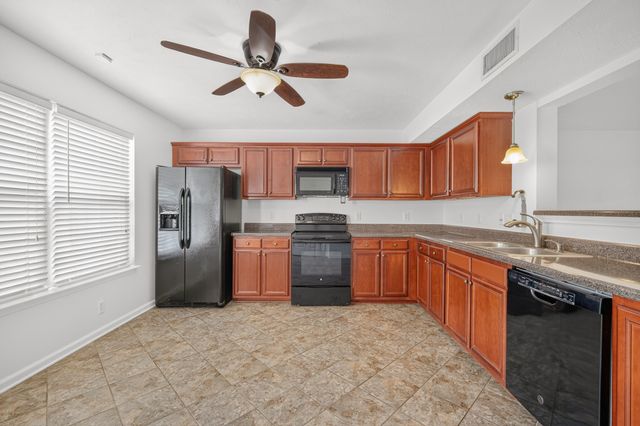 407 Arapaho Dr, Murfreesboro, TN 37128