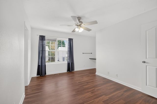407 Arapaho Dr, Murfreesboro, TN 37128