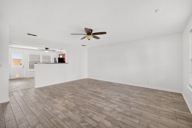 407 Arapaho Dr, Murfreesboro, TN 37128