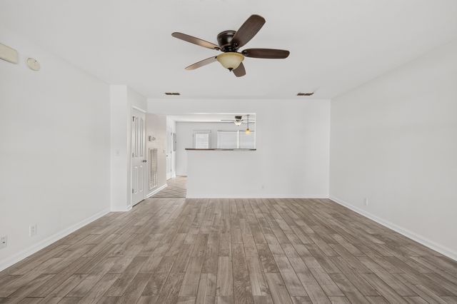 407 Arapaho Dr, Murfreesboro, TN 37128
