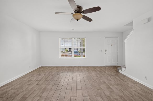 407 Arapaho Dr, Murfreesboro, TN 37128