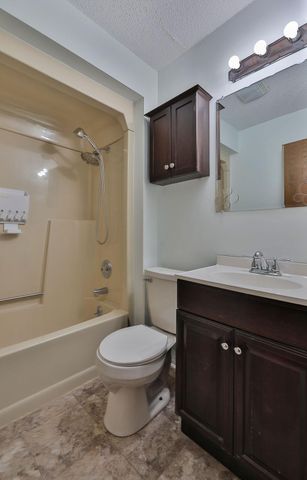 1011 14th Street S, Fargo, ND 58103