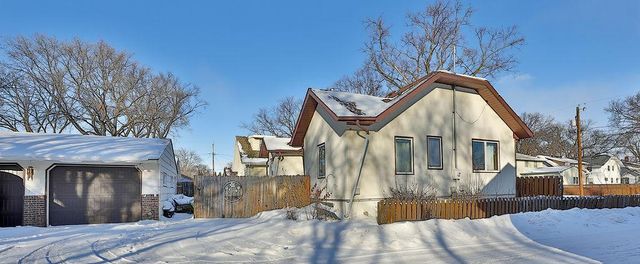 1011 14th Street S, Fargo, ND 58103