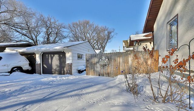 1011 14th Street S, Fargo, ND 58103