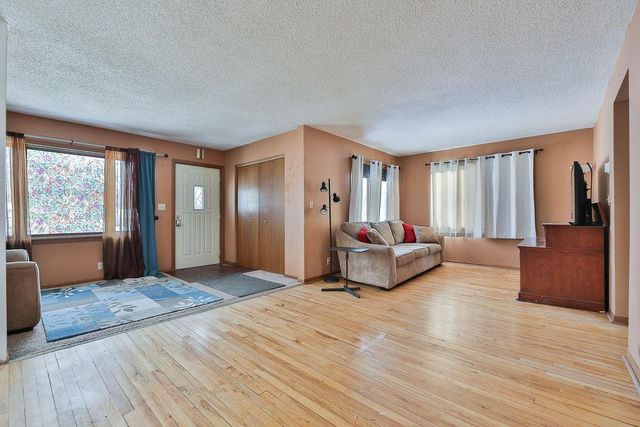 1011 14th Street S, Fargo, ND 58103