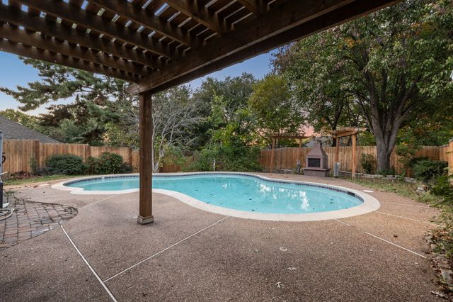 2954 Trail Lake Drive, Grapevine, TX 76051