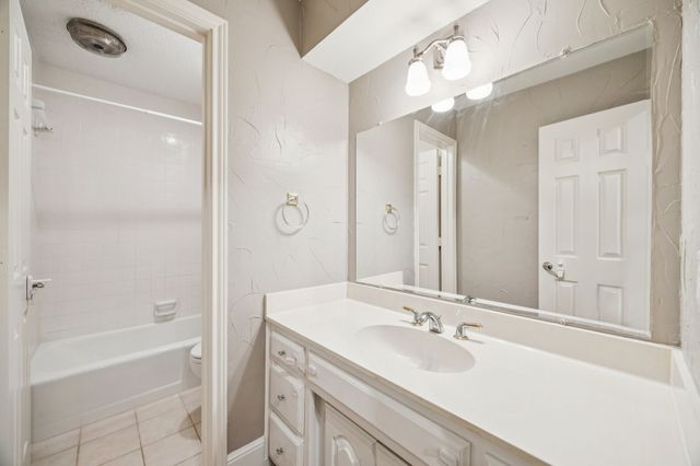 2954 Trail Lake Drive, Grapevine, TX 76051