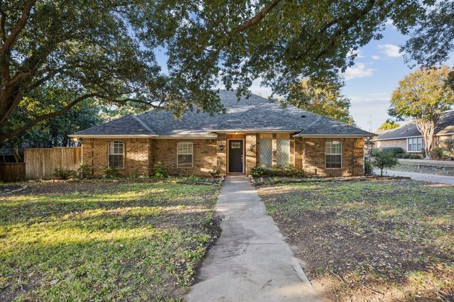 2954 Trail Lake Drive, Grapevine, TX 76051