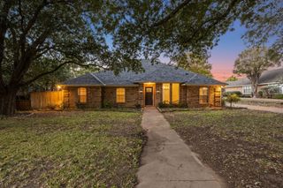 2954 Trail Lake Drive, Grapevine, TX 76051