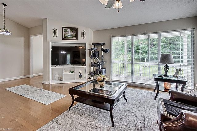 324 Deerfield Country Road, Randleman, NC 27317