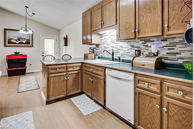 324 Deerfield Country Road, Randleman, NC 27317