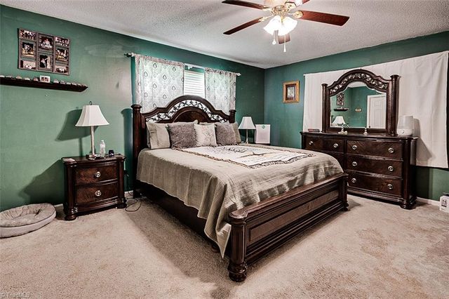 324 Deerfield Country Road, Randleman, NC 27317