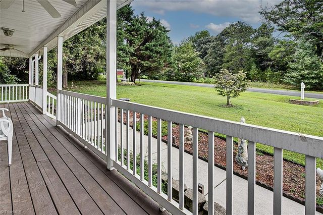 324 Deerfield Country Road, Randleman, NC 27317