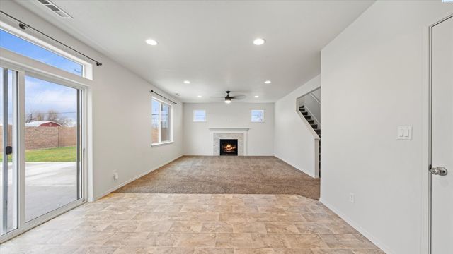 615 E 21st Ave, Kennewick, WA 99337