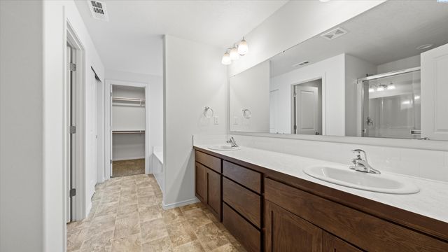 615 E 21st Ave, Kennewick, WA 99337