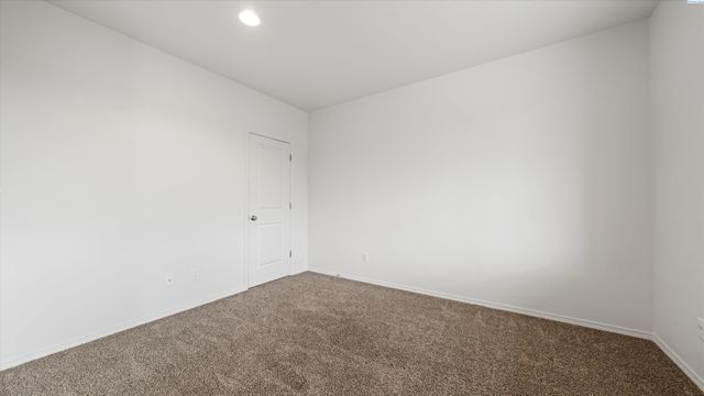 615 E 21st Ave, Kennewick, WA 99337