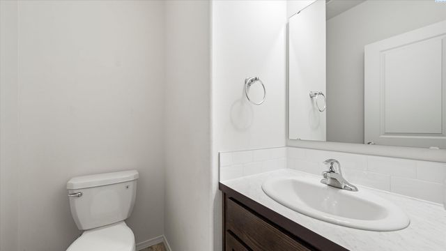 615 E 21st Ave, Kennewick, WA 99337