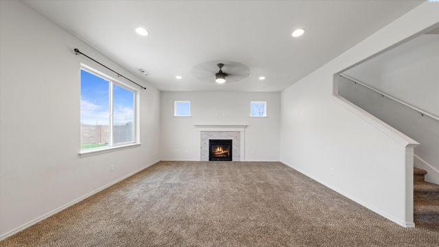 615 E 21st Ave, Kennewick, WA 99337