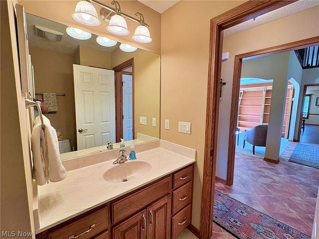 6340 Mallard Creek Run, Lorain, OH 44053