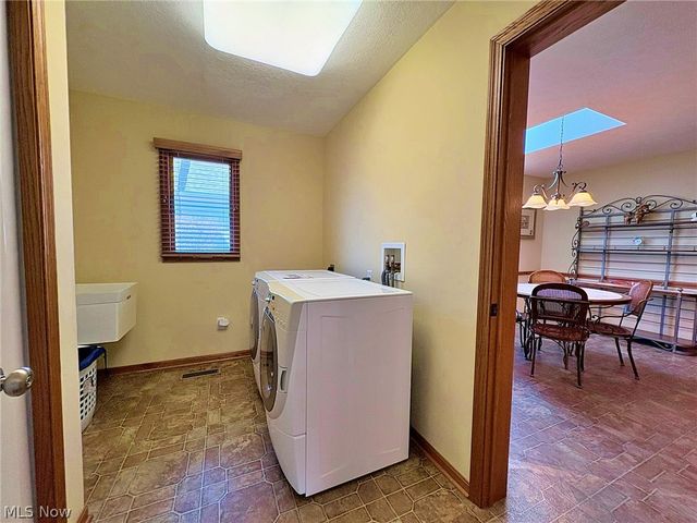 6340 Mallard Creek Run, Lorain, OH 44053