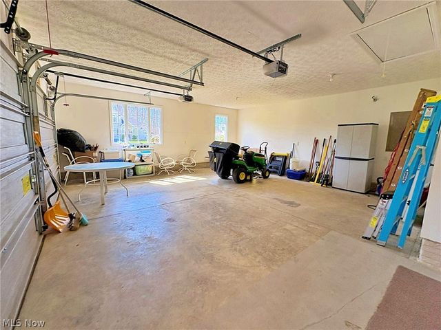 6340 Mallard Creek Run, Lorain, OH 44053