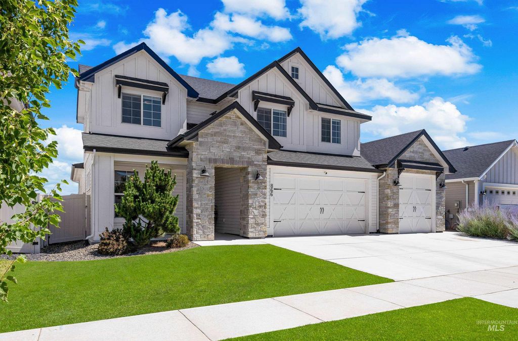 866 E Pascua, Kuna, ID 83634