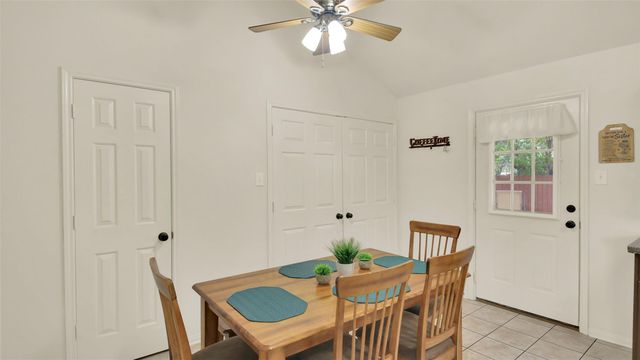 107 Taylor DR, Spicewood, TX 78669