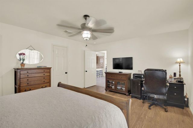 107 Taylor DR, Spicewood, TX 78669