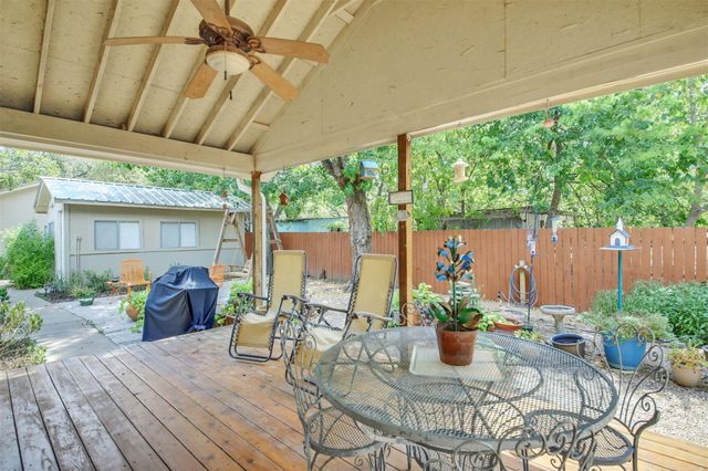 107 Taylor DR, Spicewood, TX 78669