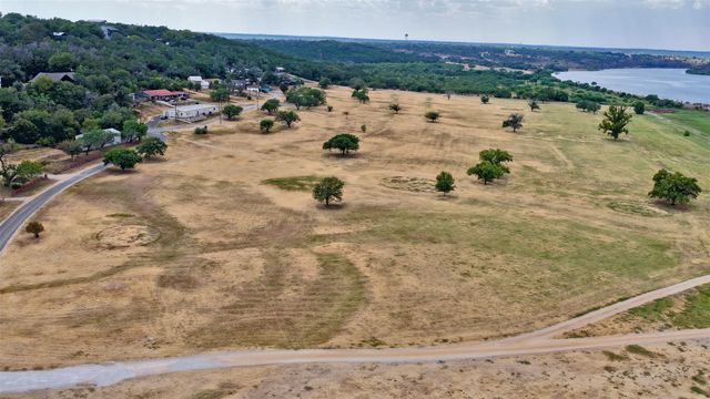 107 Taylor DR, Spicewood, TX 78669