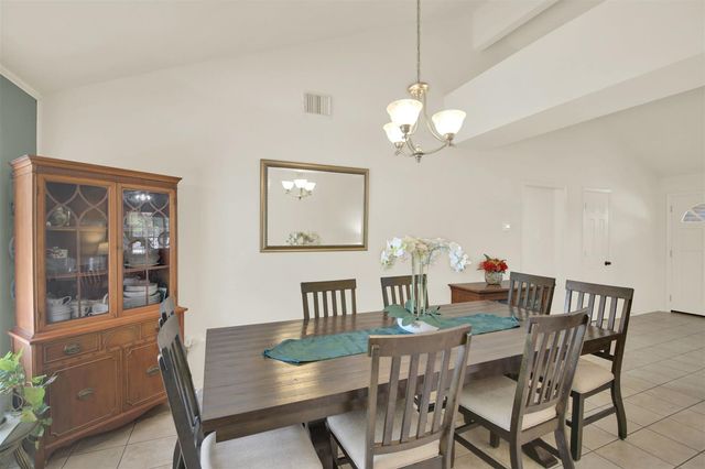 107 Taylor DR, Spicewood, TX 78669