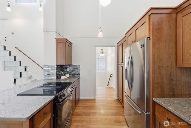 1827 218th Place NE, Sammamish, WA 98074