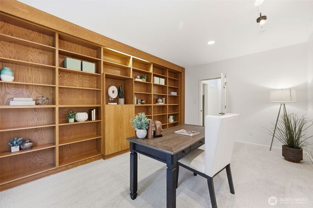 1827 218th Place NE, Sammamish, WA 98074