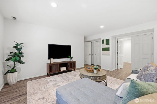 1827 218th Place NE, Sammamish, WA 98074