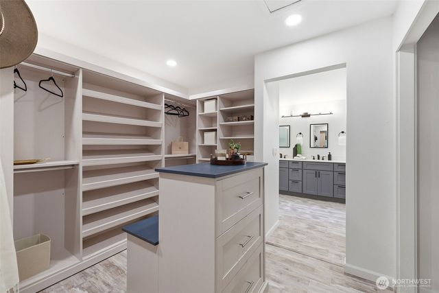 1827 218th Place NE, Sammamish, WA 98074