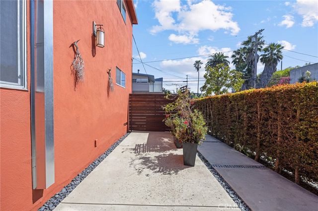 502 Westminster, Venice, CA 90291