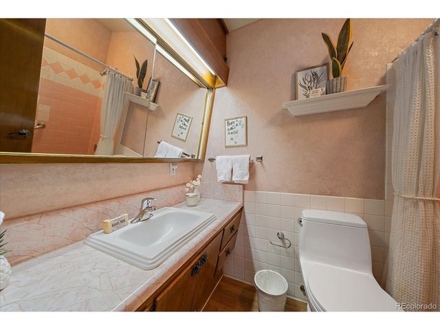 5005 W Lakeridge Rd, Denver, CO 80219