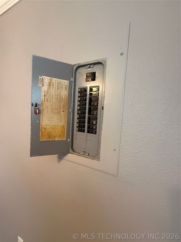 706 W Bushyhead, Nowata, OK 74048