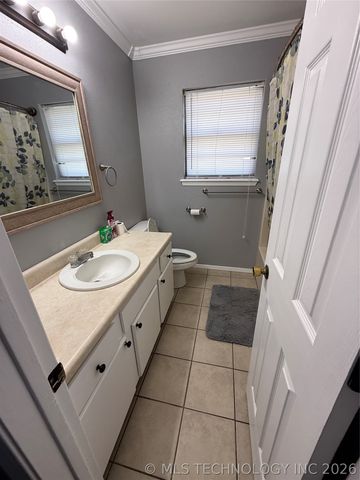 706 W Bushyhead, Nowata, OK 74048