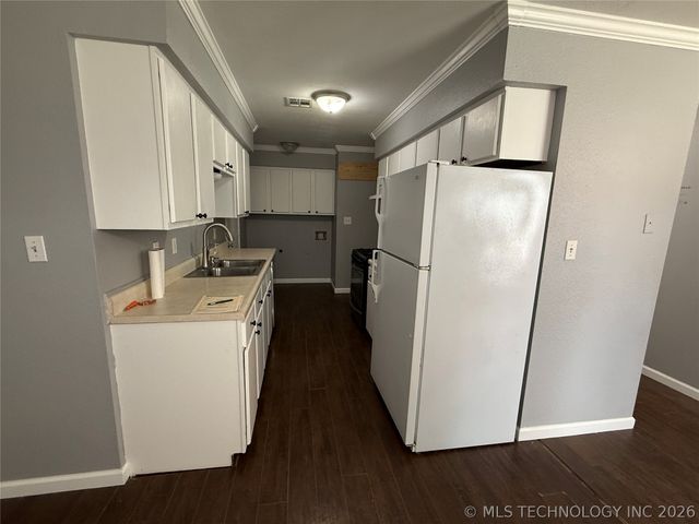 706 W Bushyhead, Nowata, OK 74048