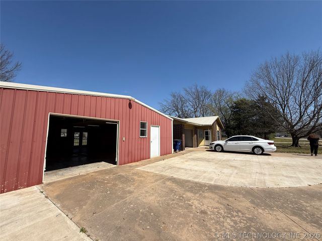 706 W Bushyhead, Nowata, OK 74048