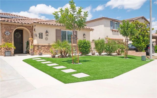 862 Corisante Court, Perris, CA 92571