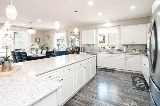 862 Corisante Court, Perris, CA 92571