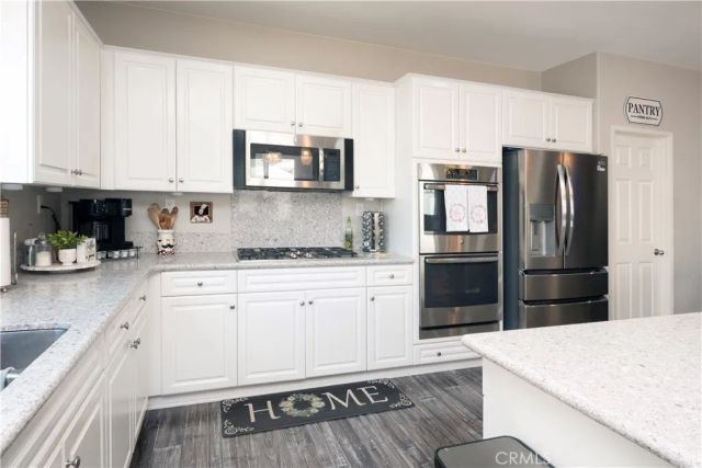 862 Corisante Court, Perris, CA 92571