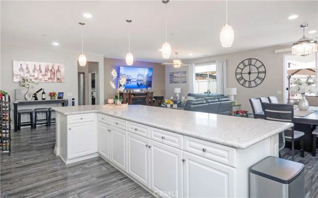 862 Corisante Court, Perris, CA 92571