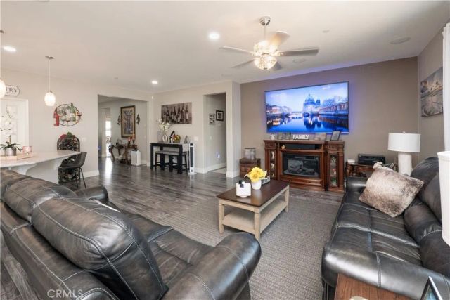 862 Corisante Court, Perris, CA 92571