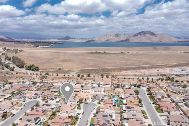 862 Corisante Court, Perris, CA 92571